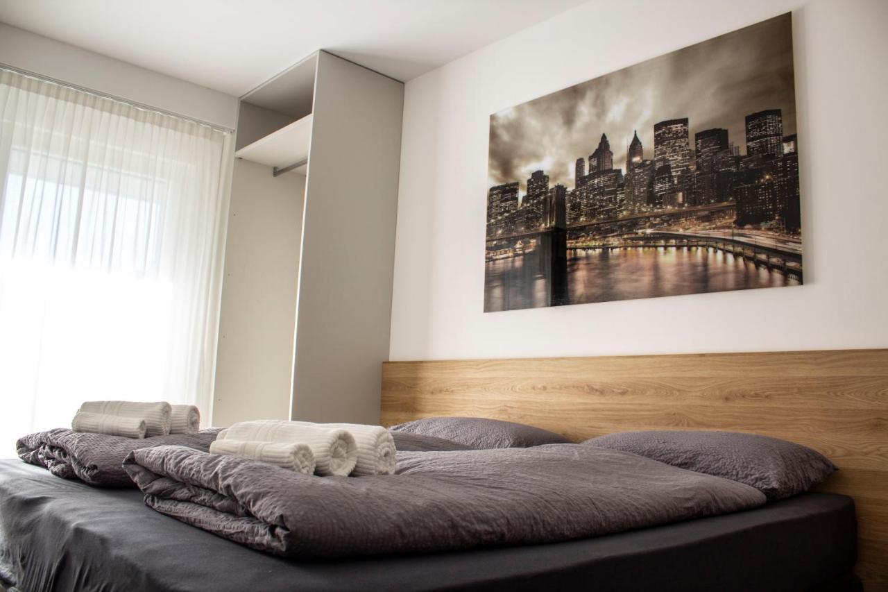 Residence Zangirolami - Luxury Garden And Balcony Apartments Riva del Garda Esterno foto
