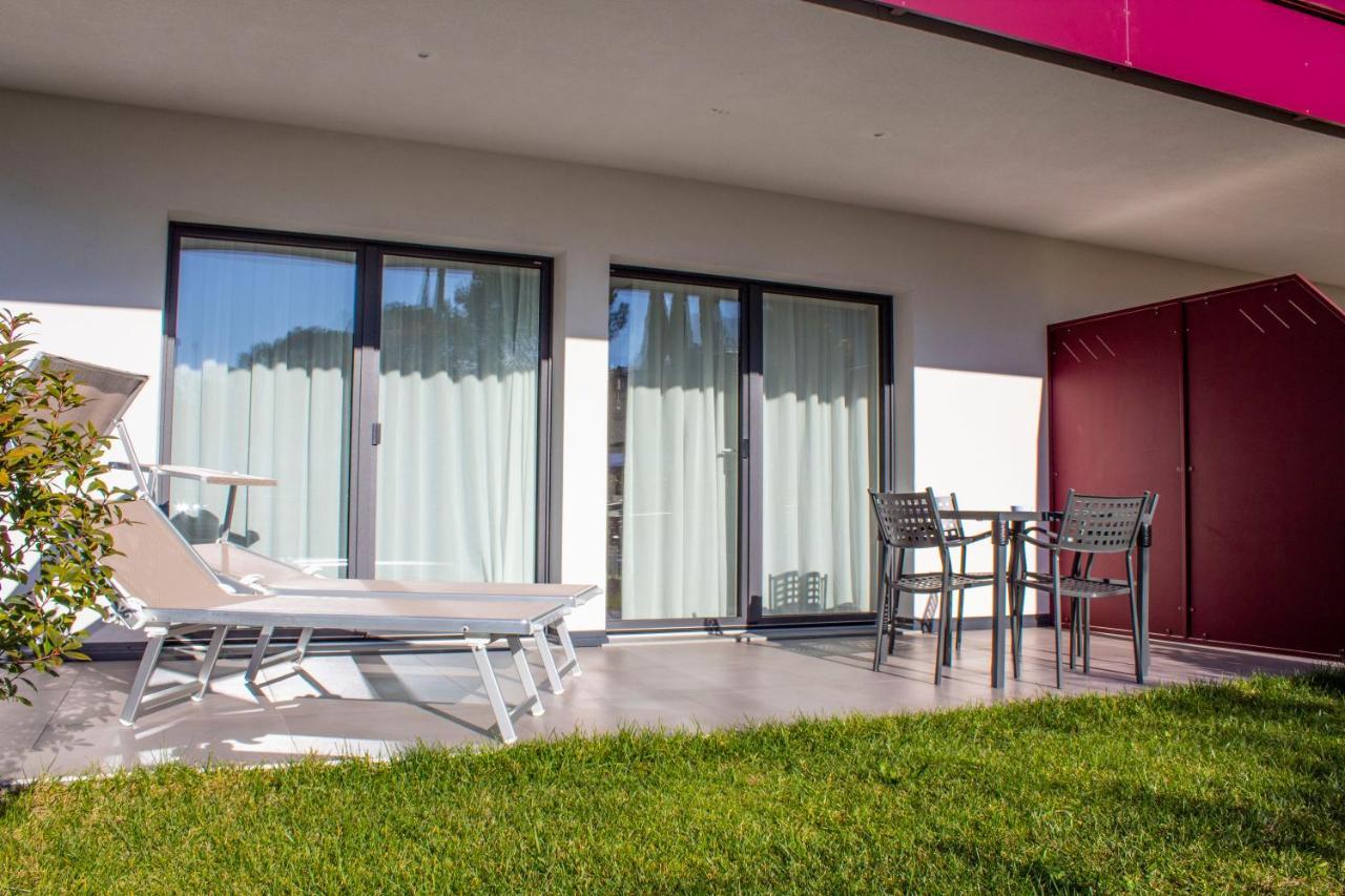 Residence Zangirolami - Luxury Garden And Balcony Apartments Riva del Garda Esterno foto
