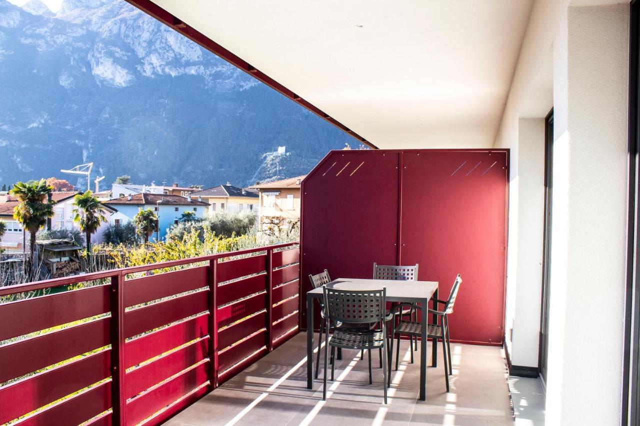Residence Zangirolami - Luxury Garden And Balcony Apartments Riva del Garda Esterno foto