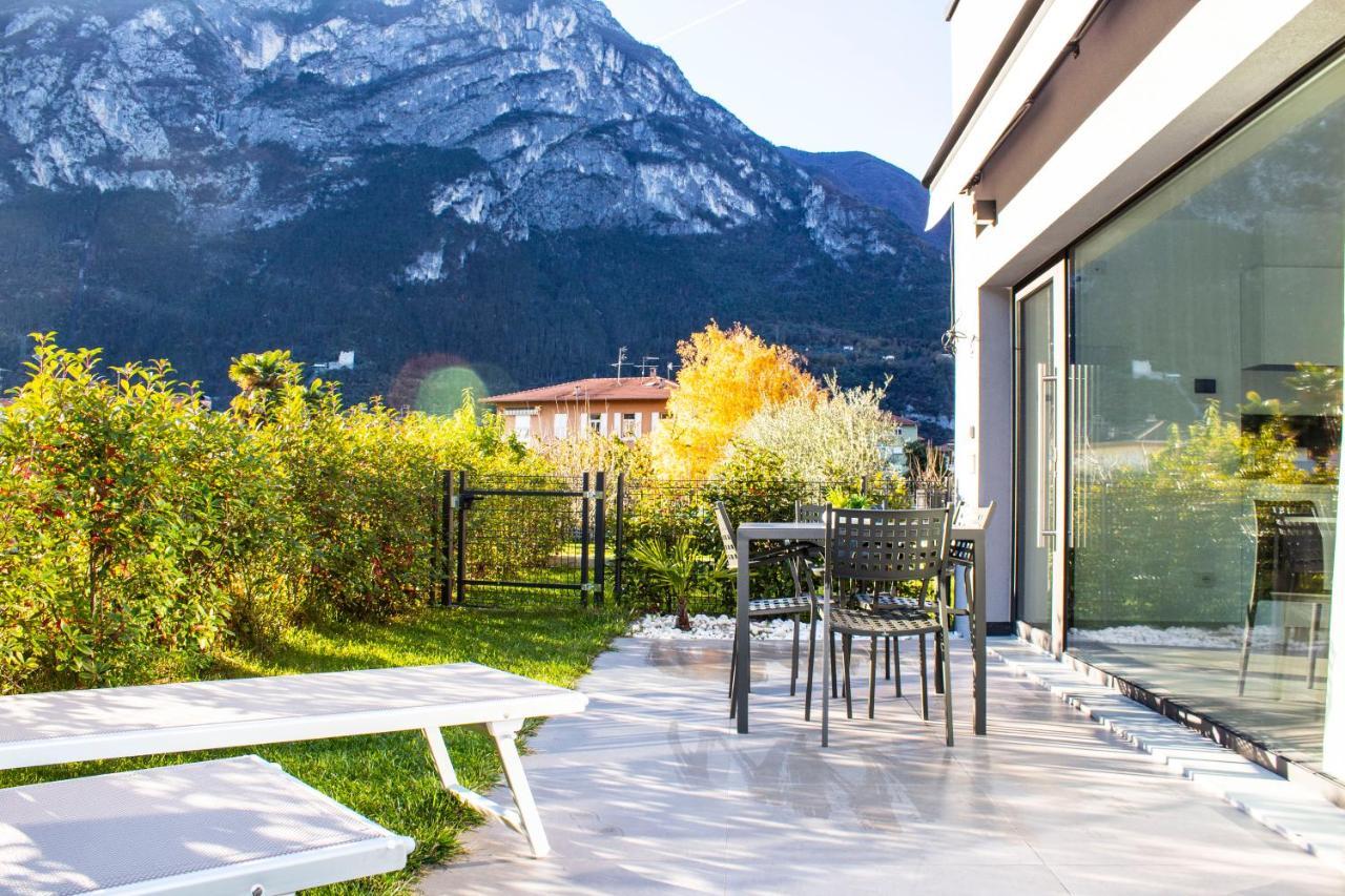 Residence Zangirolami - Luxury Garden And Balcony Apartments Riva del Garda Esterno foto