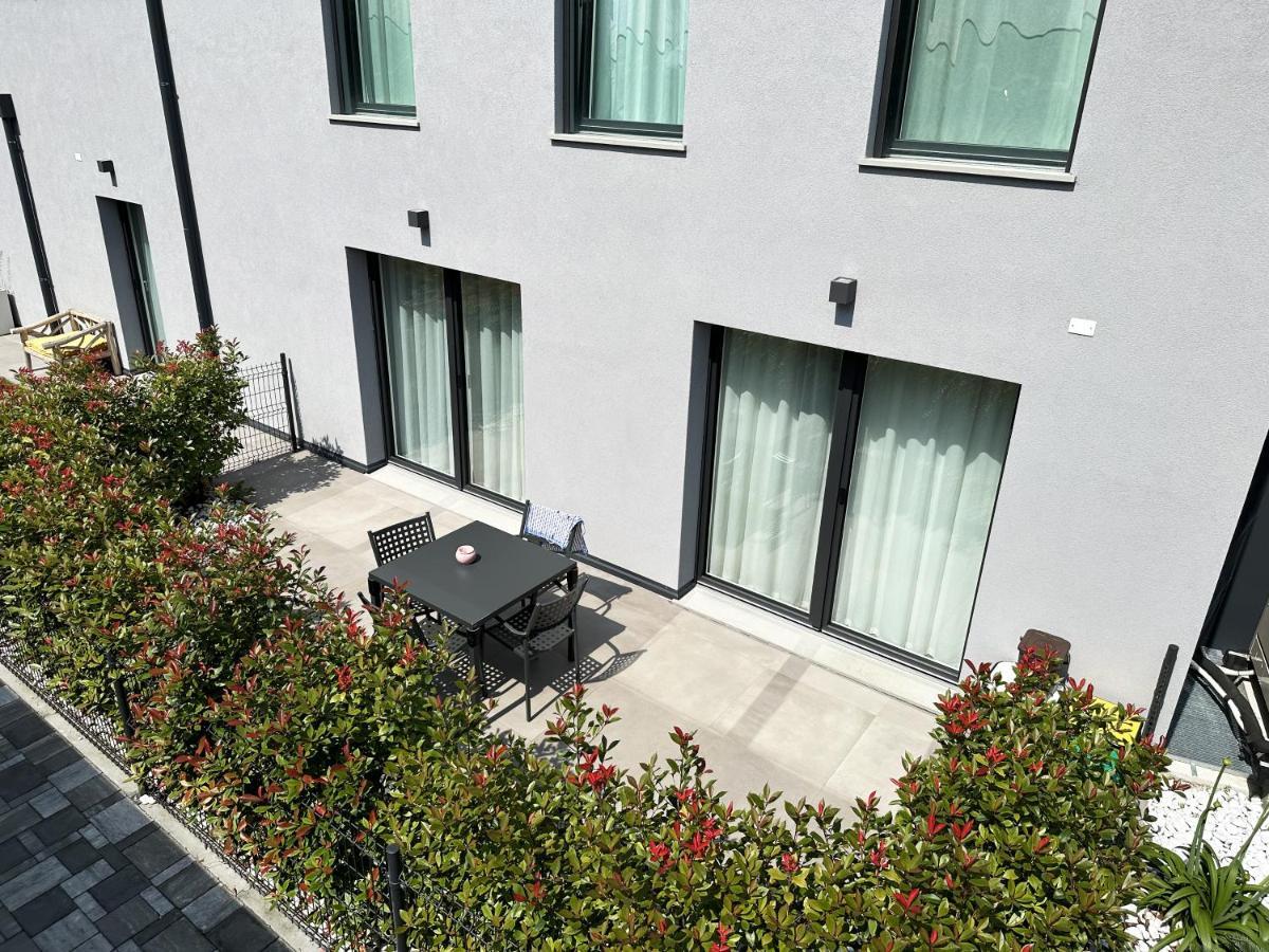 Residence Zangirolami - Luxury Garden And Balcony Apartments Riva del Garda Esterno foto